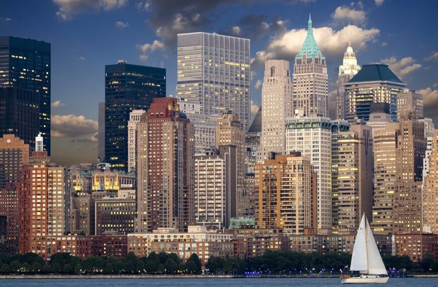 Foreign Tourists Stay Away, U.S. Faces Billions-Dollar Loss