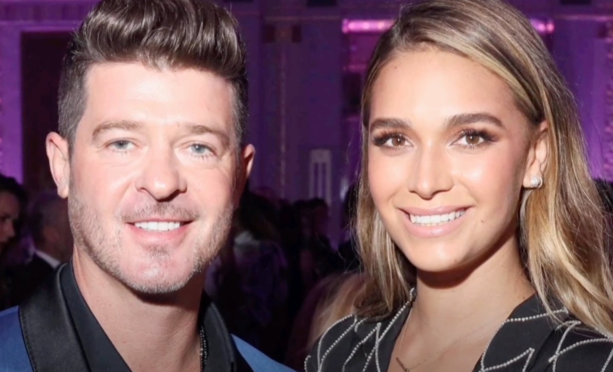 Robin Thicke And April Love Geary Finally Tie The Knot In Mexico (Photo: Worldwide Zone/YouTube)