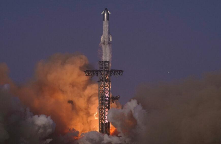 SpaceX’s Starship Explodes Over Indian Ocean in 9th Flight Failure (Photo: SpaceX's mega rocket Starship makes a test flight from Starbase, Texas, Tuesday, May 27, 2025. (AP Photo/Eric Gay)