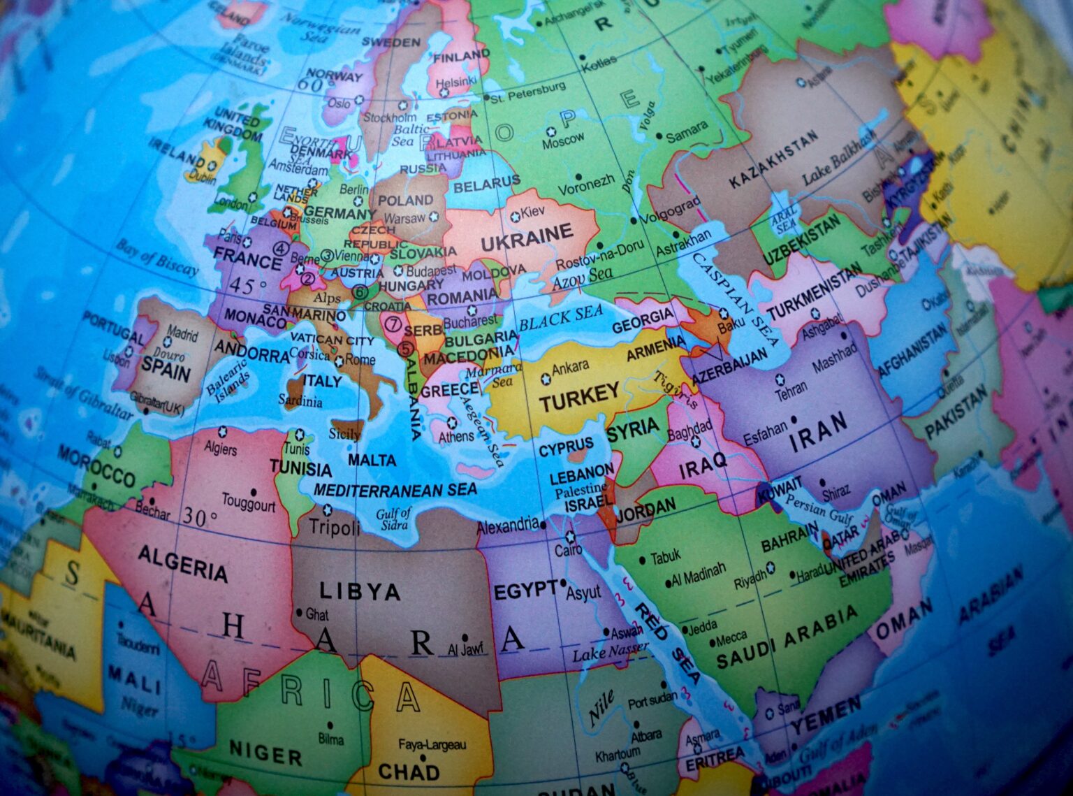US Issues Travel Warning For Key European Destinations (Photo: pxhere)