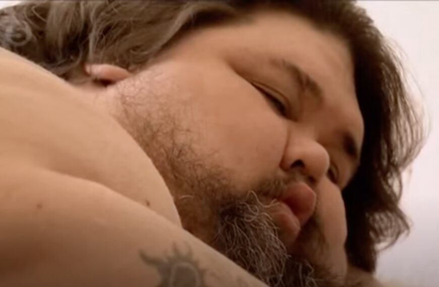 Tragic Story of 890 Pounds Man who Lost to Food Addiction