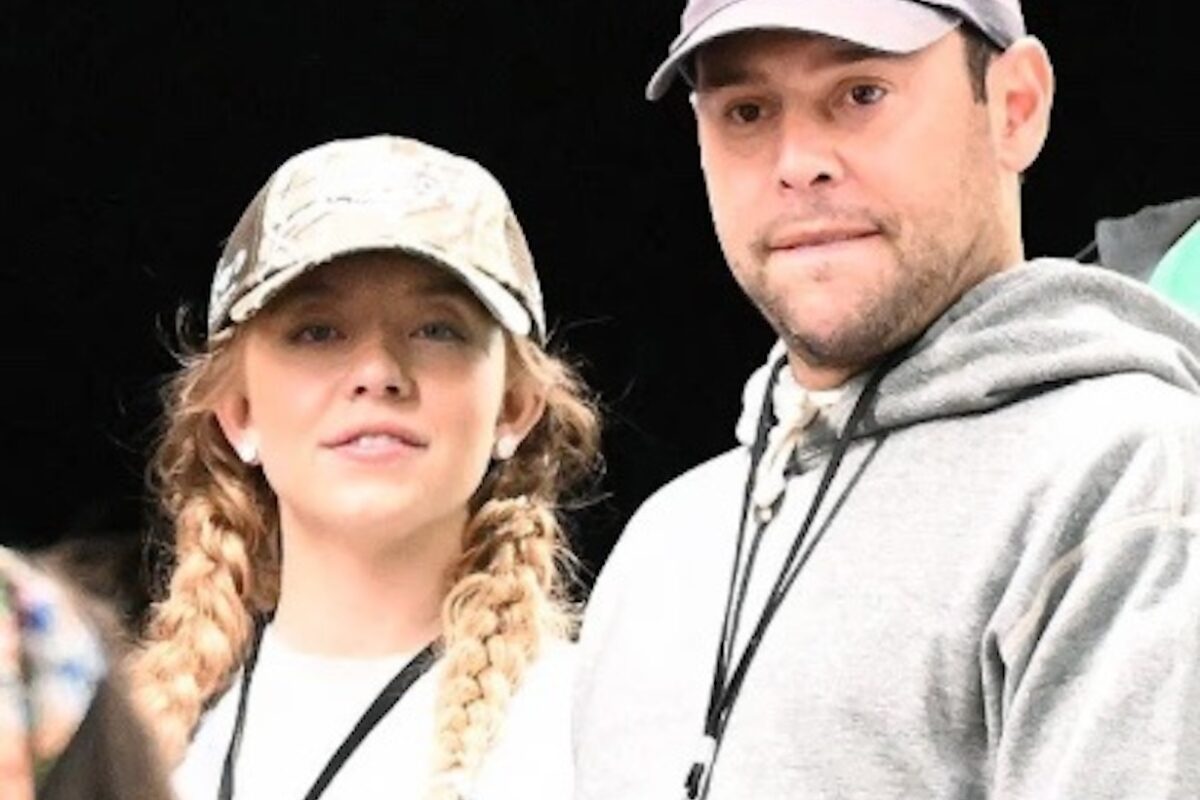 Are Sydney Sweeney and Scooter Braun Dating? Friends Say YES!