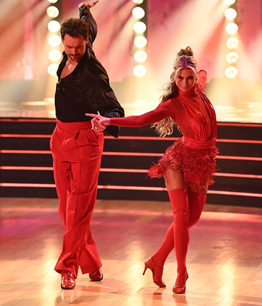 Dylan Efron and Daniella Karagach DWTS semi-finals